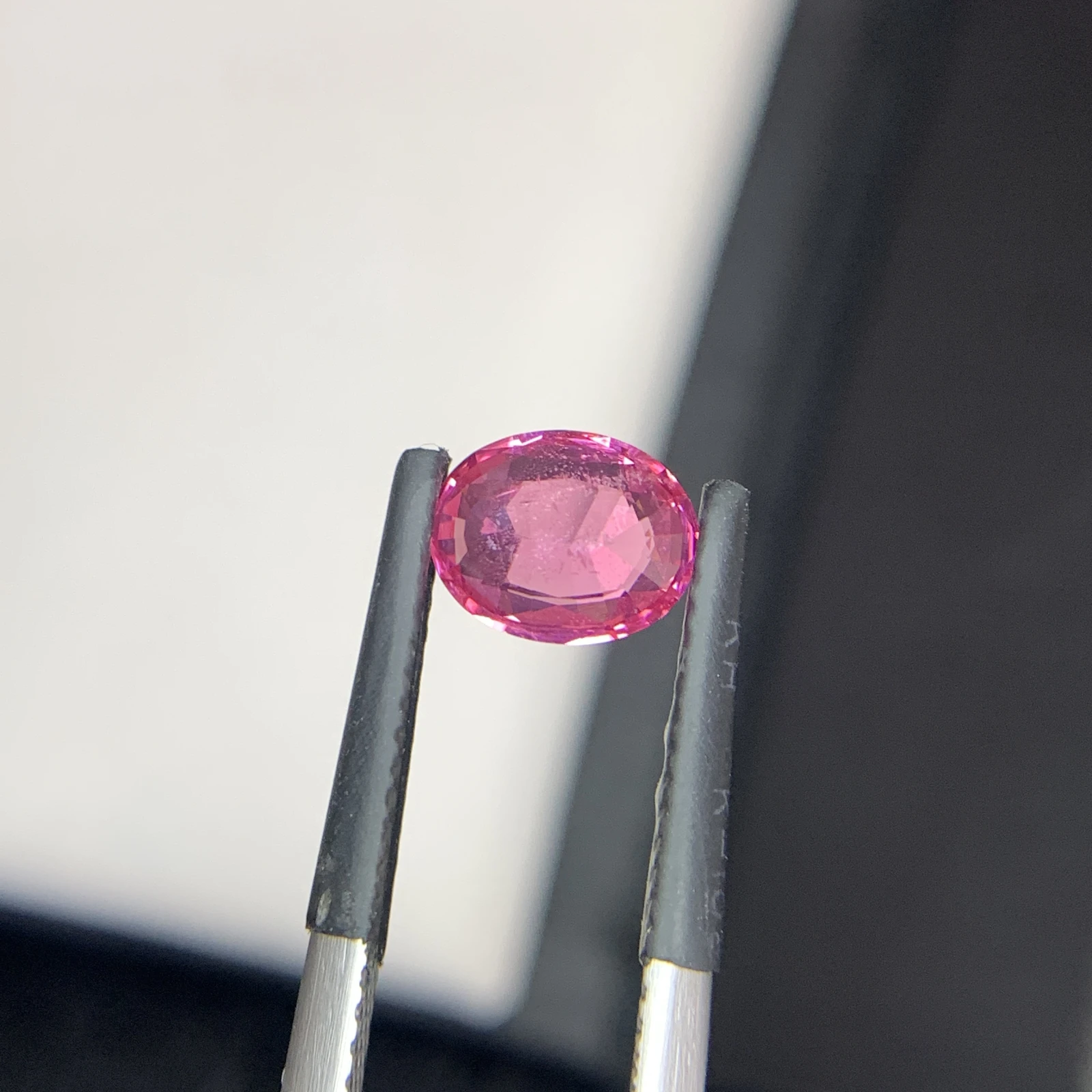 Natural Mahenge Spinel Vivid Pink 1.25 Carat Faceted Oval Shape Loose Gemstone — view 6